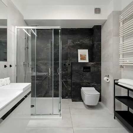 Sunset Jasny Z 1 Sypialnia 500 M Od Plazy, Balkon & Parking By Renters شقة