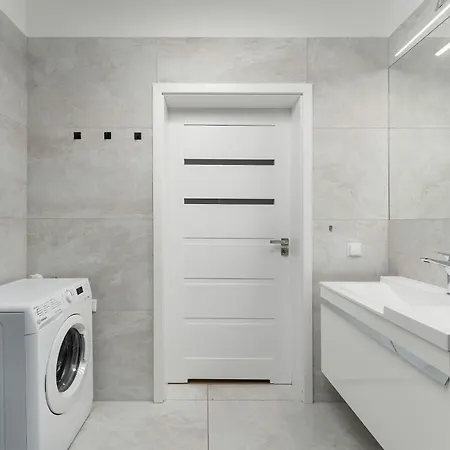 Sunset Jasny Z 1 Sypialnia 500 M Od Plazy, Balkon & Parking By Renters