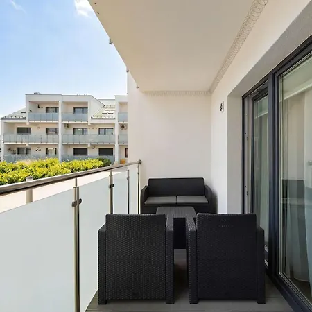 Sunset Jasny Z 1 Sypialnia 500 M Od Plazy, Balkon & Parking By Renters غجيبوفو